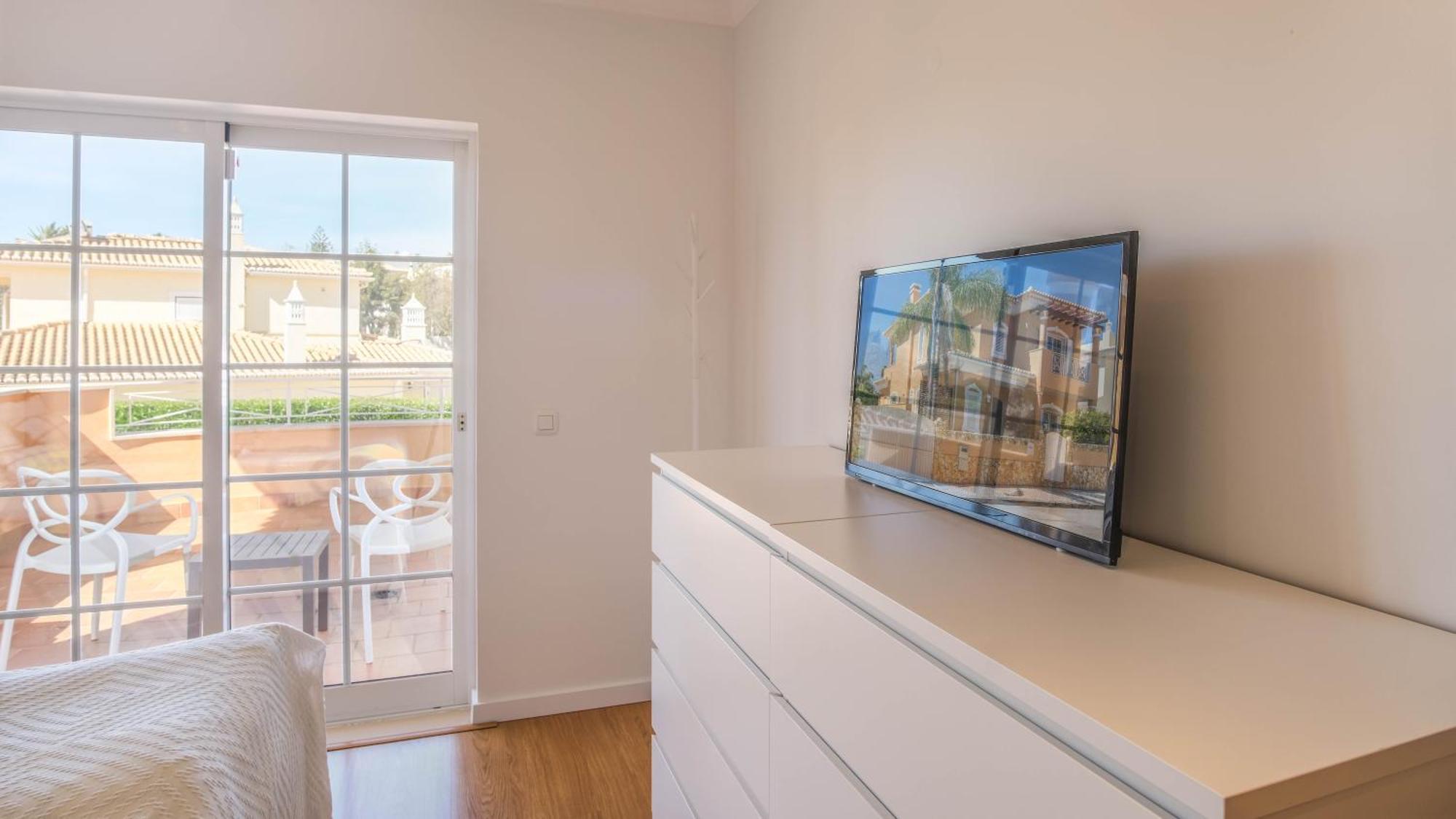 Canto Do Sol # 4 Bedroom Villa *