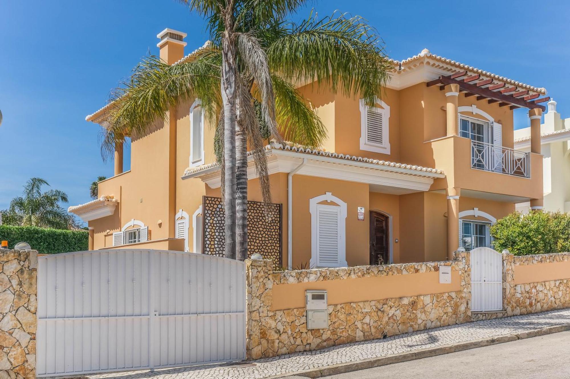 Villa Canto Do Sol # 4 Bedroom